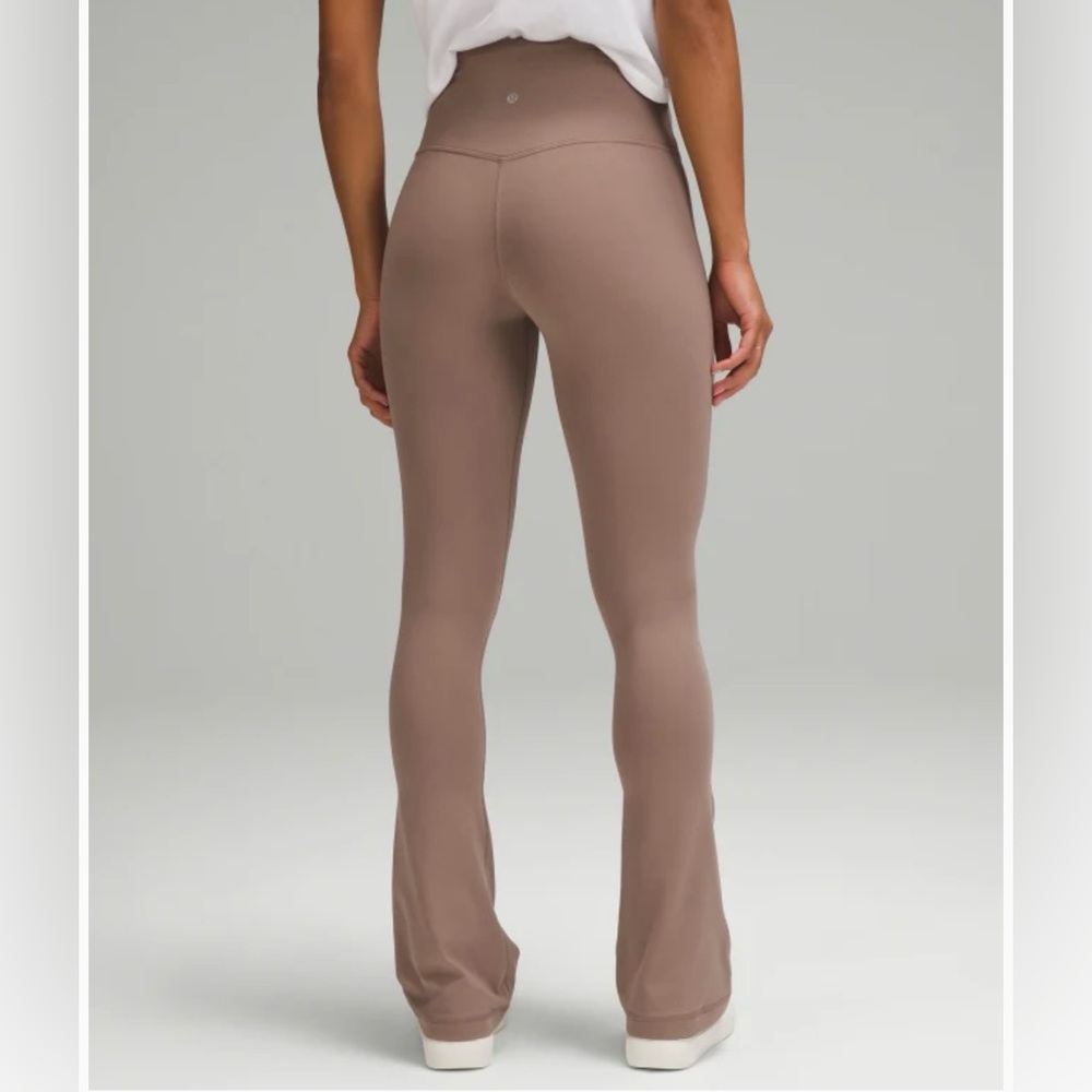 Women's High-Waisted Flare Pants - Brown